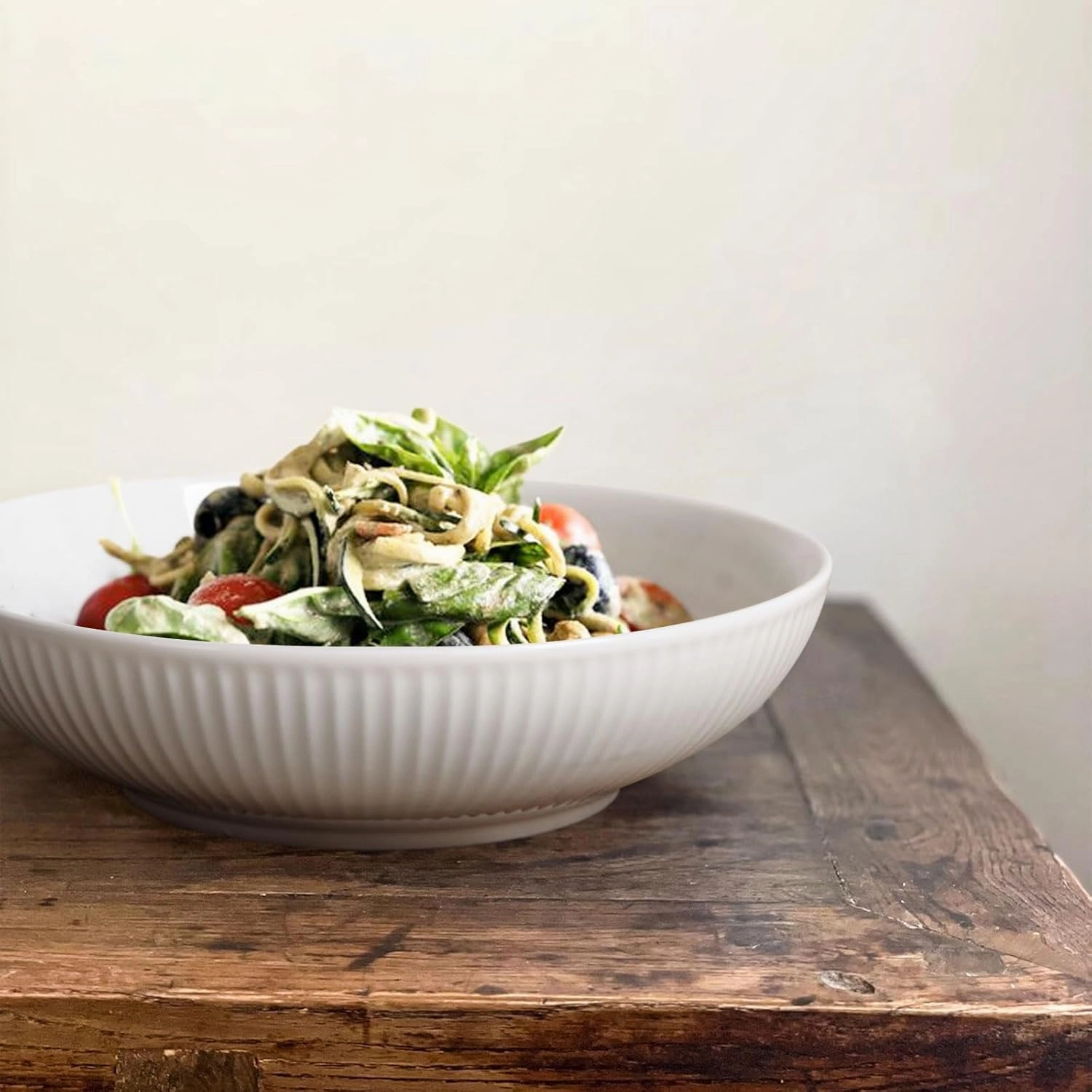 Artena Pasta Bowls 32oz, Ceramic Large Salad Bowls 8 inch, Striped Soup Bowls Set of 4, White Serving Bowls for Entertaining, Wide Shallow Dinner Bowls for Spaghetti, Microwave Dishwasher Oven Safe