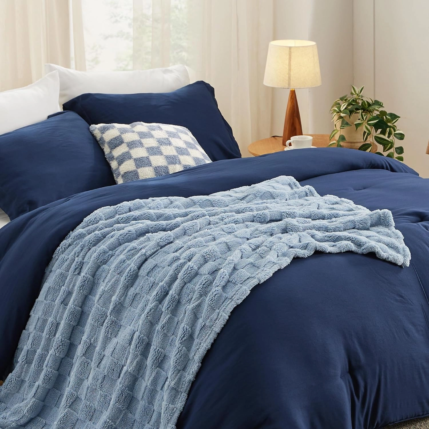 Bedsure King Comforter Set 5 Pieces - Bed in a Bag with Checkered Throw Blanket and Decorative Pillow, Lightweight Bedding Comforter Sets, All Season Boho Bedding, Navy Blue