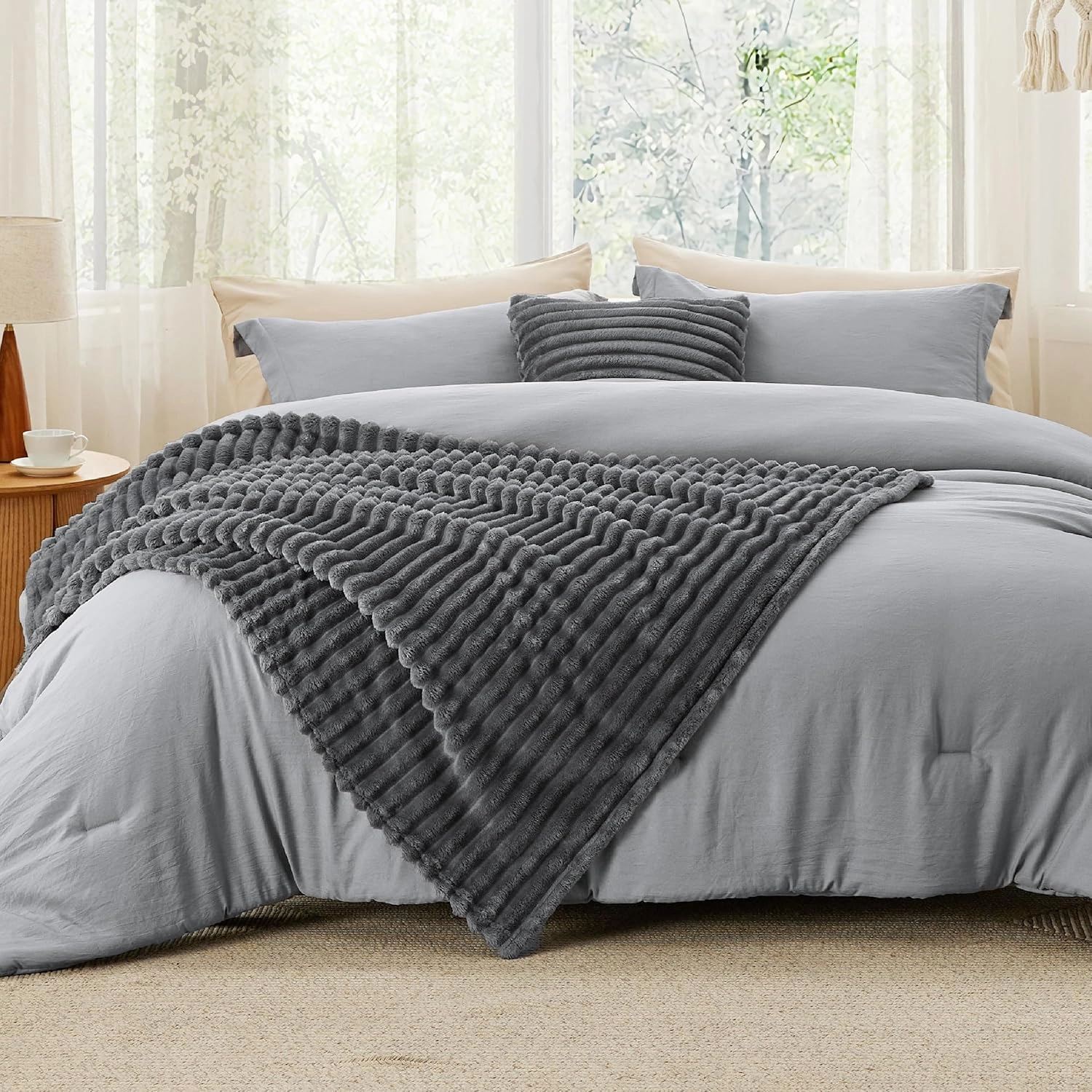 Bedsure Queen Comforter Set 5 Pieces - Bed in a Bag with Fleece Throw Blanket and Decorative Pillow, Lightweight Bedding Comforter Sets, All Season Bedding, Dark Grey