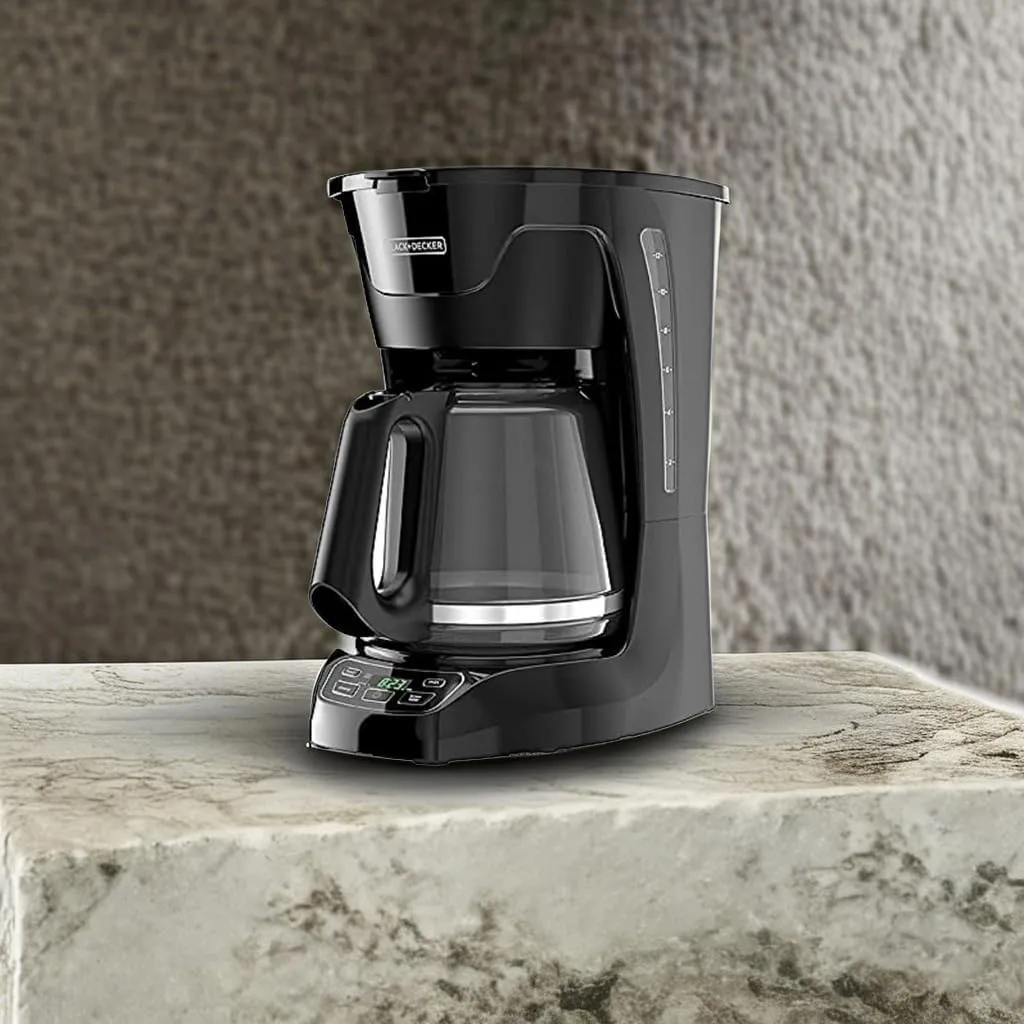 BLACK DECKER 12-Cup* Programmable Coffeemaker, Black