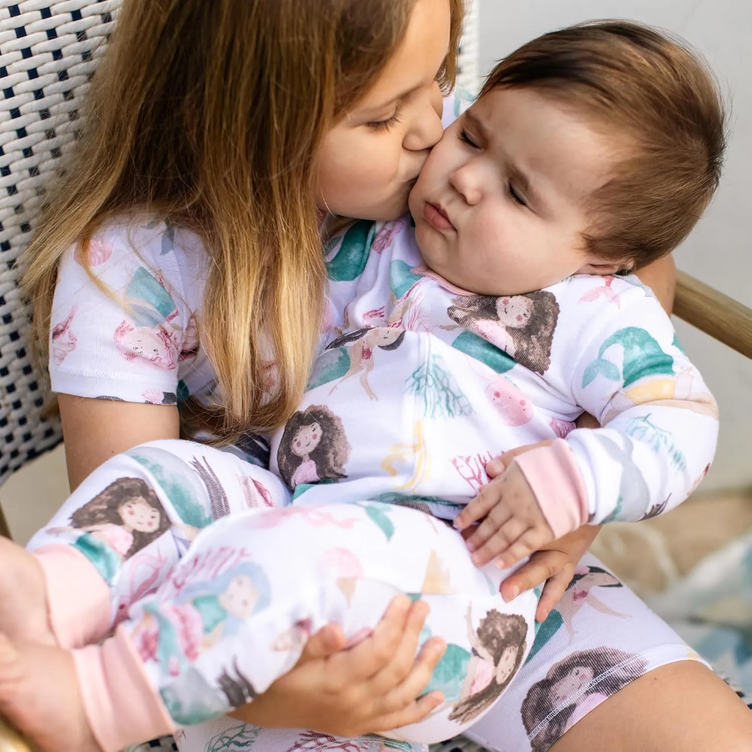 Burt's Bees Baby Baby Girls' Pajamas, Tee and Short 2-Piece Pj Set