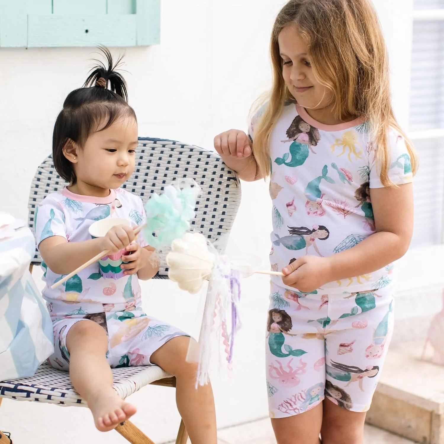 Burt's Bees Baby Baby Girls' Pajamas, Tee and Short 2-Piece Pj Set