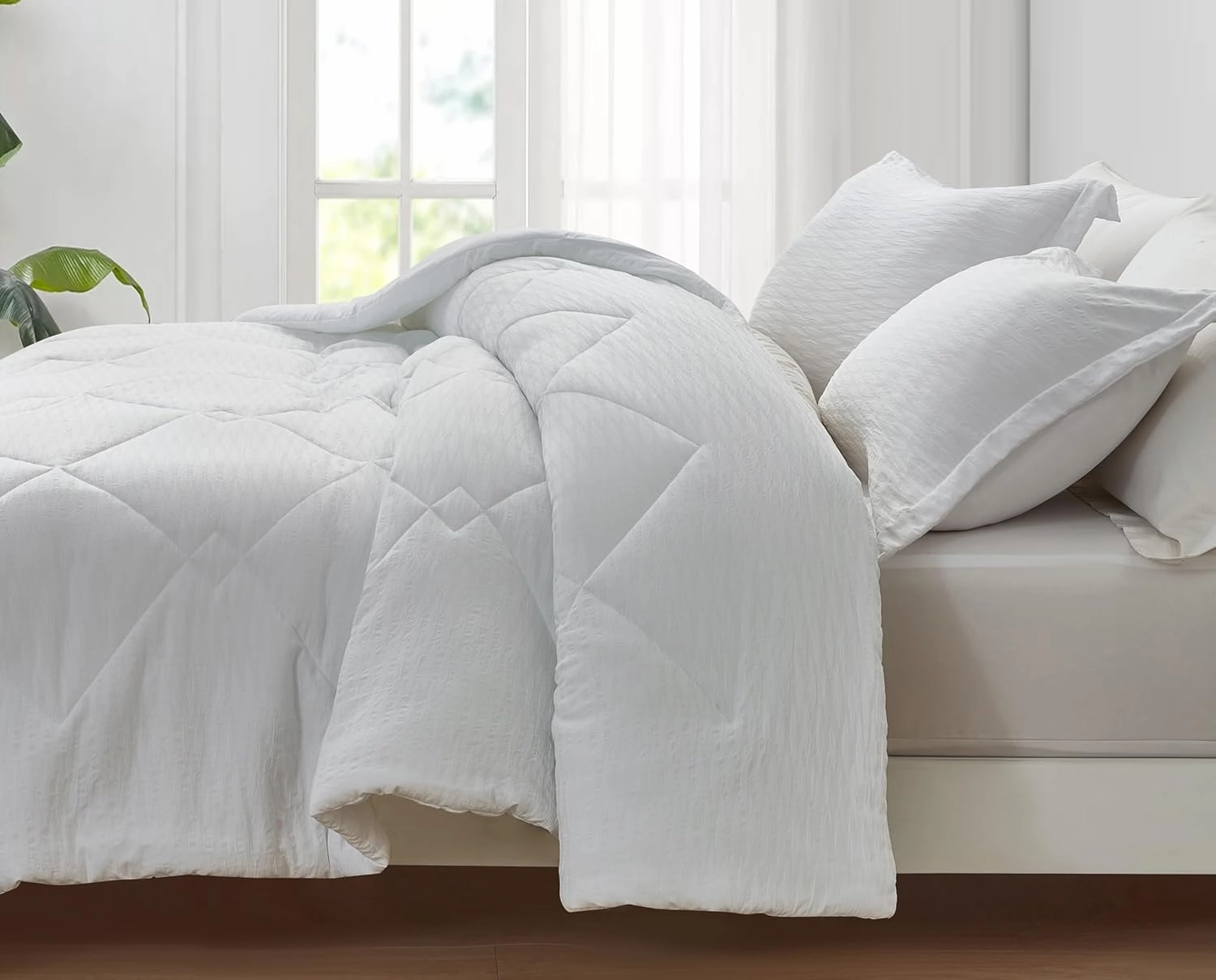 Chezmoi Collection Hugo 3-Piece Textured Thin Comforter Set - Lightweight Woven Design - Soft Microfiber Bedding for All Season, Full, White