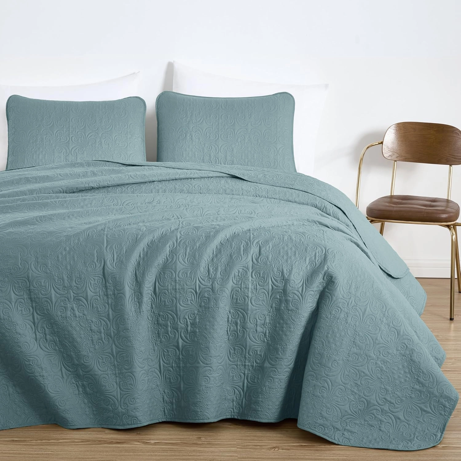 Chezmoi Collection Luca 3-Piece Oversized Bedspread Set, King Size, Spa Blue - Summer Quilt Lightweight Microfiber Bedspread 118 x 106 - Floral Medallion Pattern Coverlet for All Season
