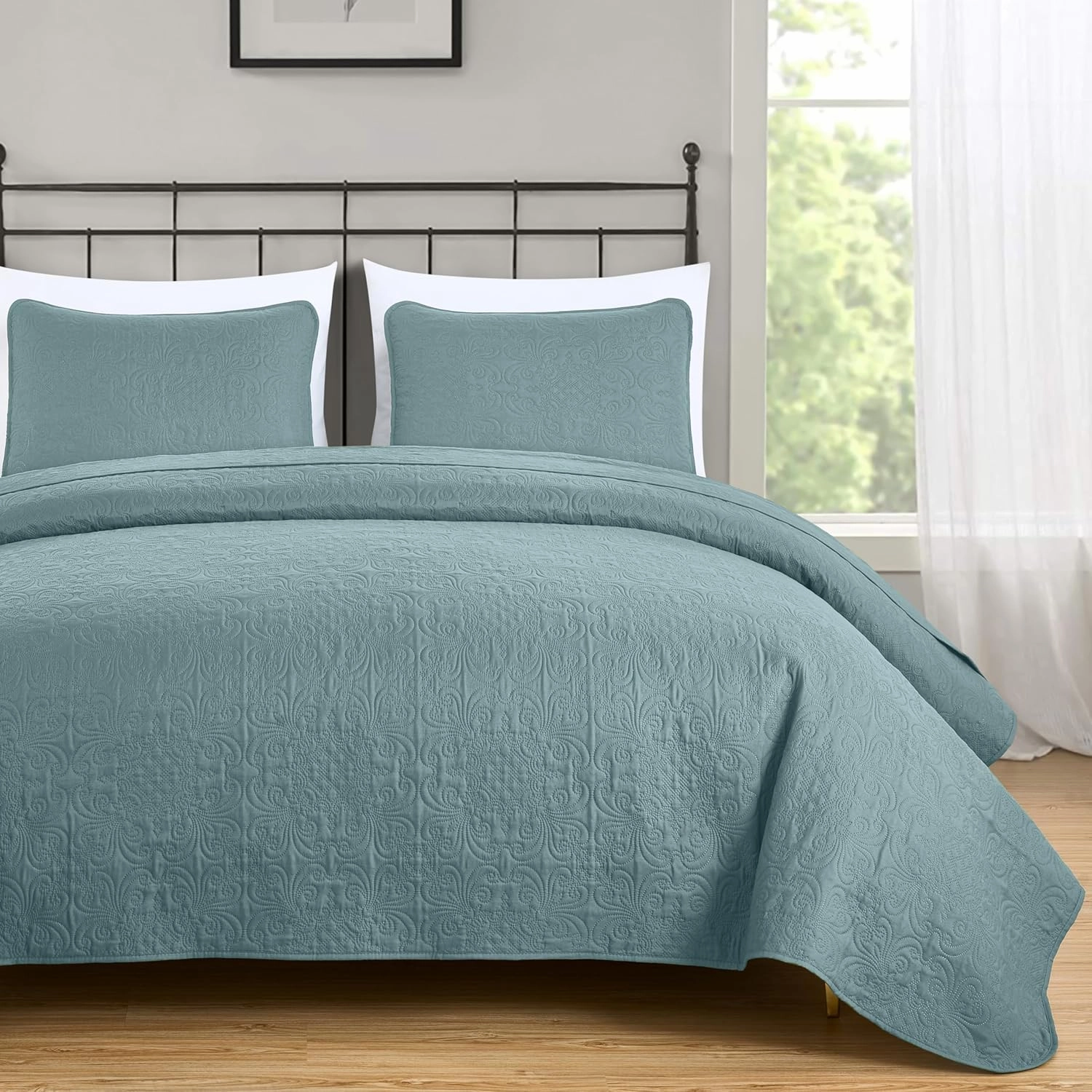 Chezmoi Collection Luca 3-Piece Oversized Bedspread Set, King Size, Spa Blue - Summer Quilt Lightweight Microfiber Bedspread 118 x 106 - Floral Medallion Pattern Coverlet for All Season