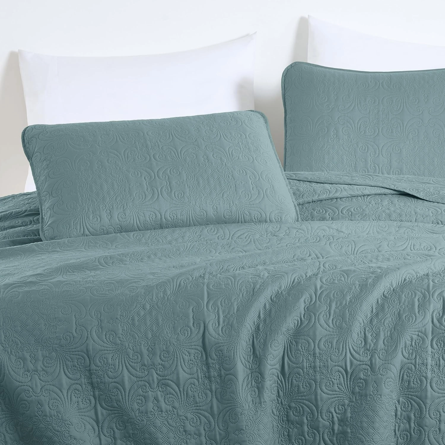 Chezmoi Collection Luca 3-Piece Oversized Bedspread Set, King Size, Spa Blue - Summer Quilt Lightweight Microfiber Bedspread 118 x 106 - Floral Medallion Pattern Coverlet for All Season