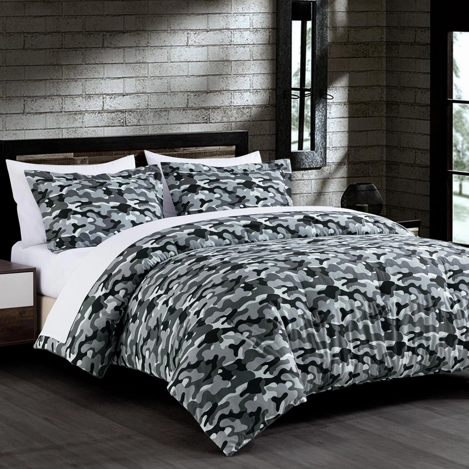 Chezmoi Collection Soft Microfiber Printed Military Camo Bedding Set 3-Piece Black Gray Camouflage Comforter Set, Queen Size