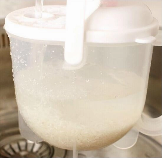 Creative Plastic Rice Washing Tool