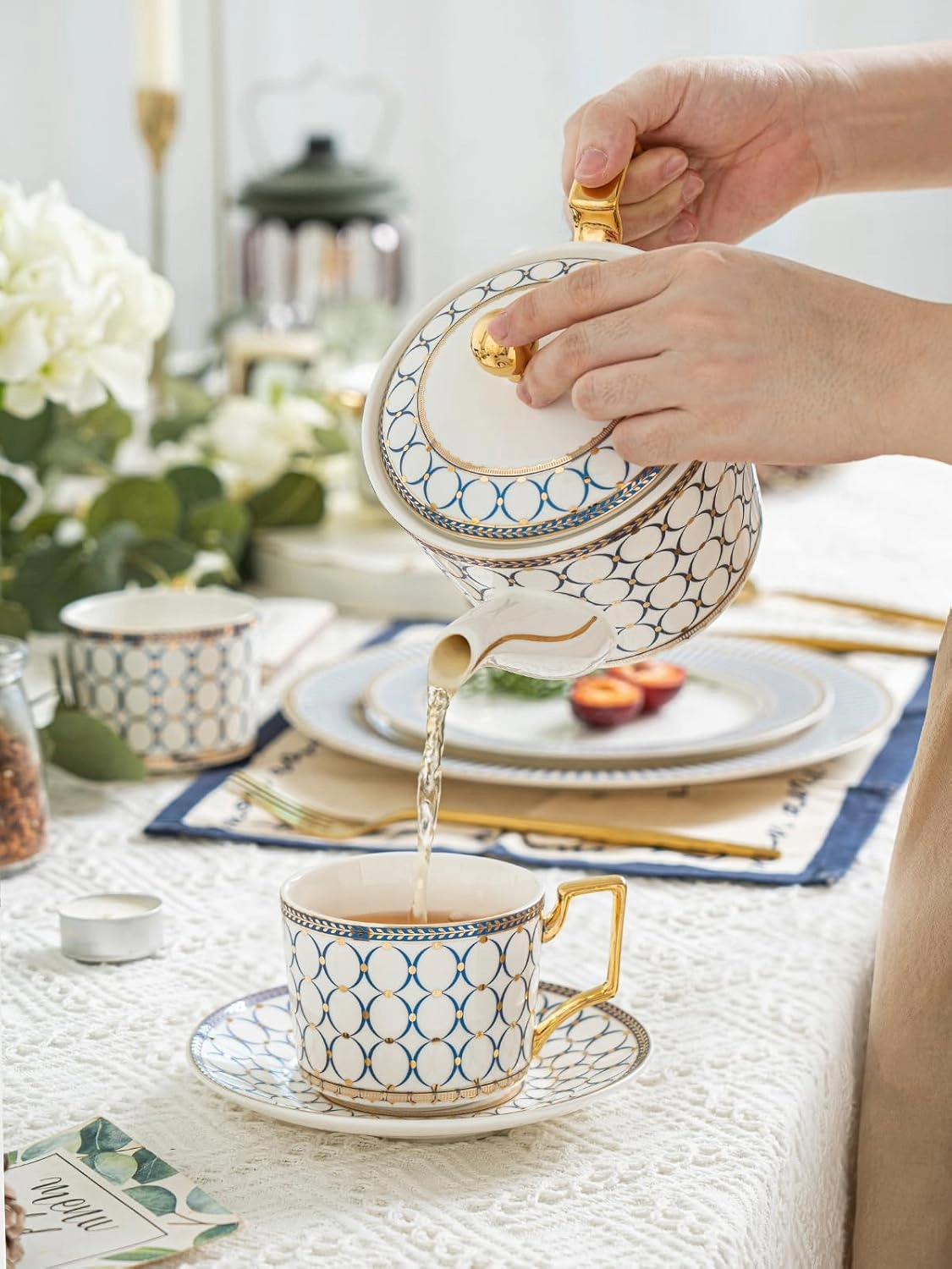 CwlwGO-European Style Ceramic Coffe Cup and Saucer Sets, 7 Oz Bone China Beautifully Glazed Blue Gold Tea Cup Set, Golden Spoon,Cappuccino, Latte, Suitable For Women's Gifts (4 pack)