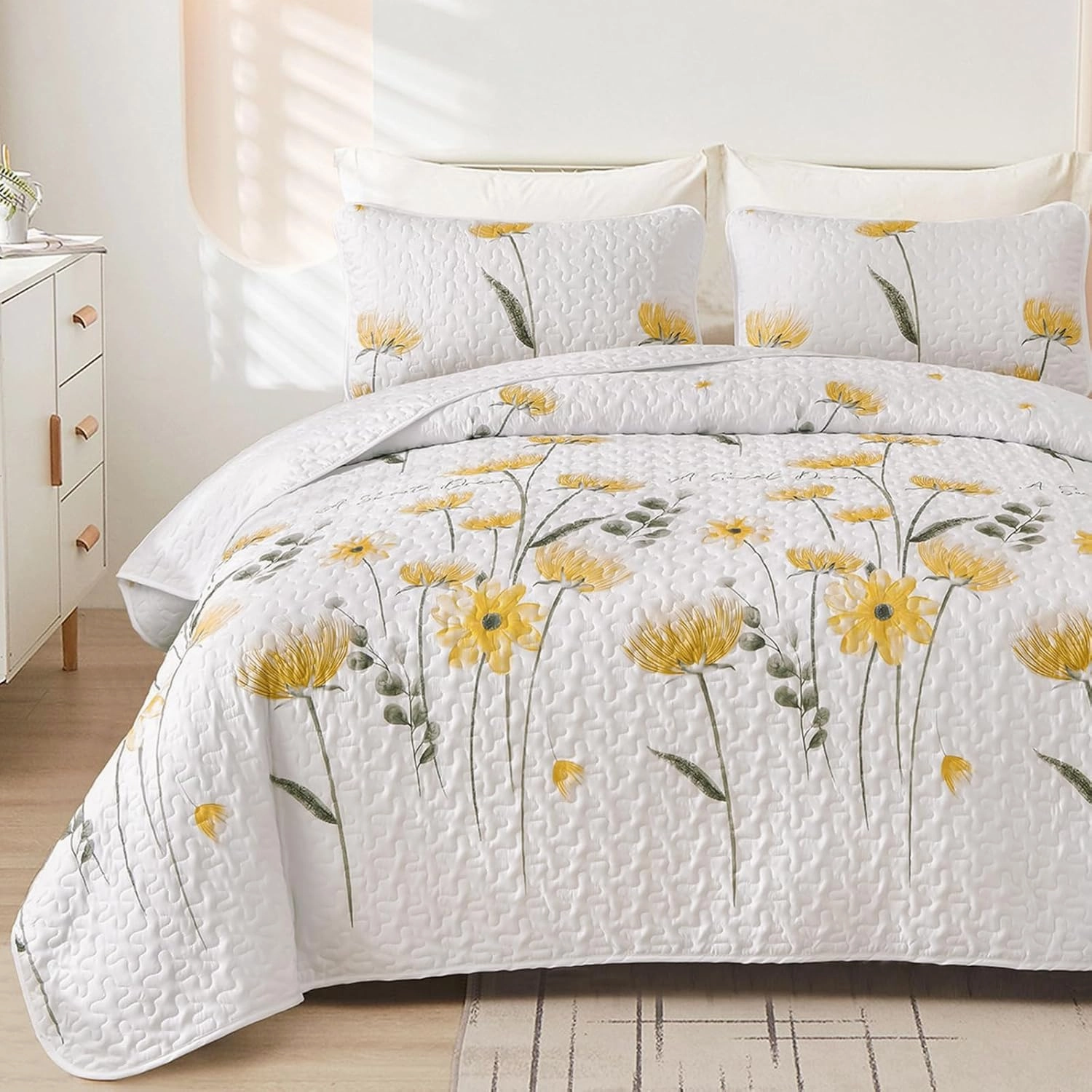 Dinjoy Floral Quilt Set California King Size,Yellow Flower Bedspread Farmhouse Bedding Soft Lightweight Summer Quilts 3 Piece White Oversized Bedspreads Bed Sets (Cal King,110"x96")