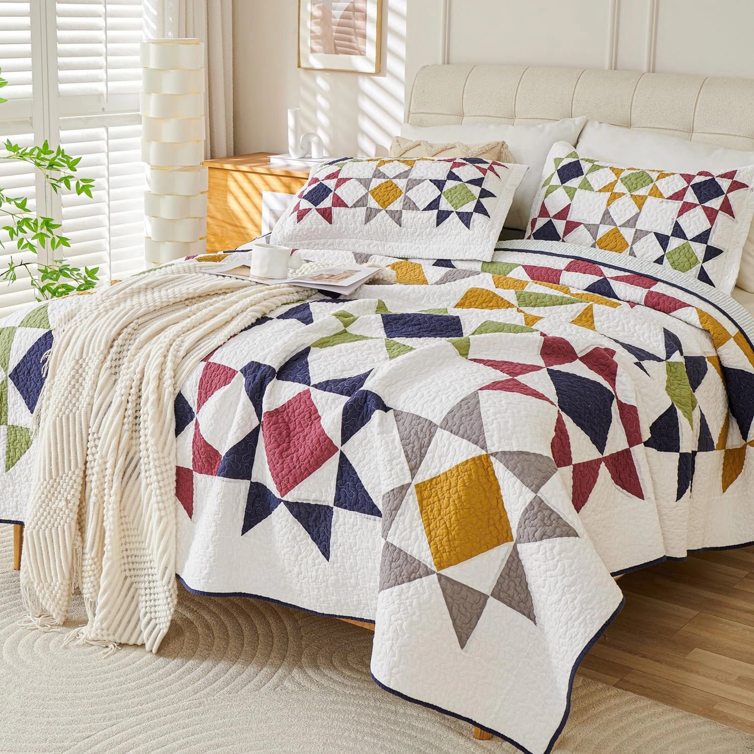 EVENHUG 100% Cotton Real Patchwork Quilt Queen Size Lightweight Bedspread Coverlet Bedding Set Reversible Bed Cover with Pillow Shams for All Seasons 3 Pieces (90"X90")