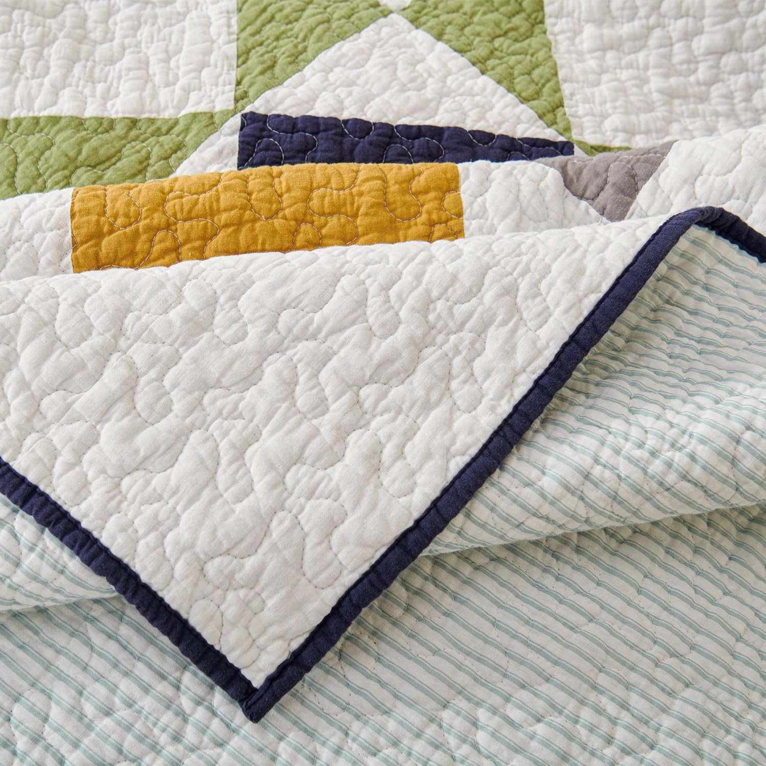 EVENHUG 100% Cotton Real Patchwork Quilt Queen Size Lightweight Bedspread Coverlet Bedding Set Reversible Bed Cover with Pillow Shams for All Seasons 3 Pieces (90"X90")