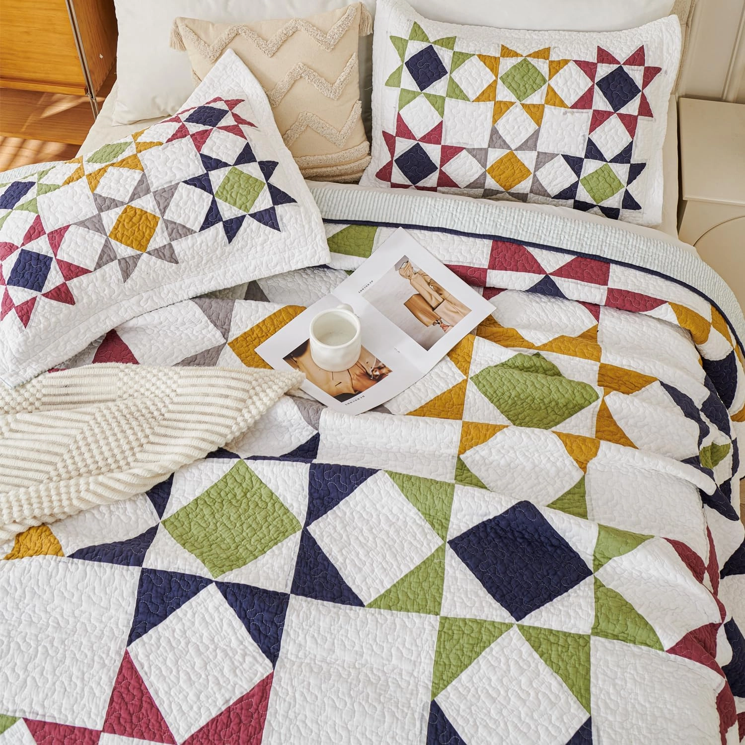 EVENHUG 100% Cotton Real Patchwork Quilt Queen Size Lightweight Bedspread Coverlet Bedding Set Reversible Bed Cover with Pillow Shams for All Seasons 3 Pieces (90"X90")