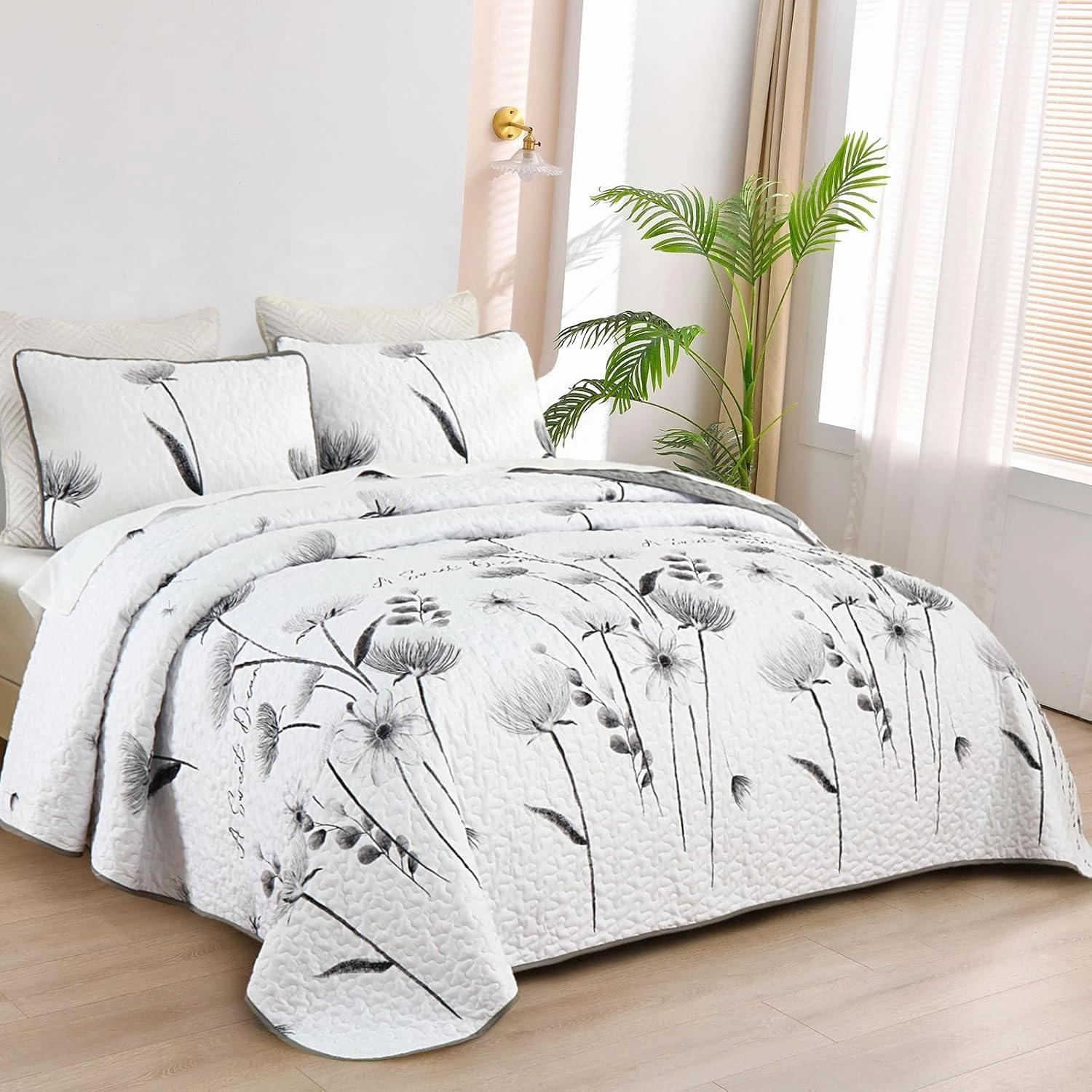 Floral Quilt Set Queen Size,Grey and White Bedspread Coverlet Botanical 3 Pieces Summer Quilts Microfiber Lightweight Flower Bedspreads Soft Reversible Bed Cover Sets for All Season(Queen, 90"x96")
