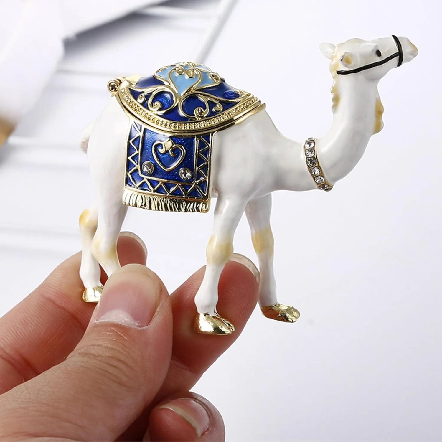 Hand Painted Enamel Camel Trinket Box, Hinged Jewelry Box Unique Mini Ring Necklace Jewelry Organizer, Classical Bejeweled Storage, Figurine Collectible Keepsake Home Decor (Camel)