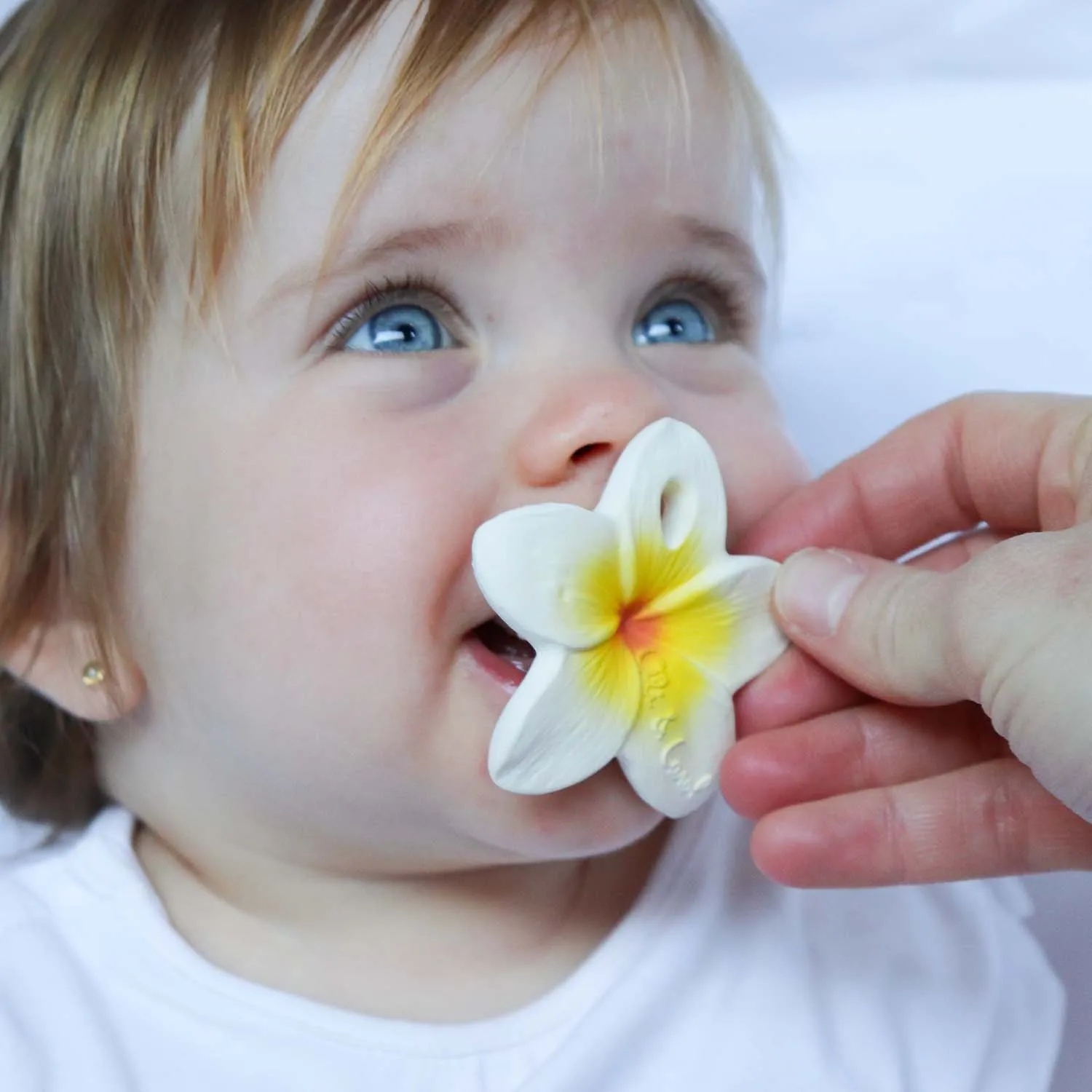 Hawaii Flower Teether by Oli and Carol