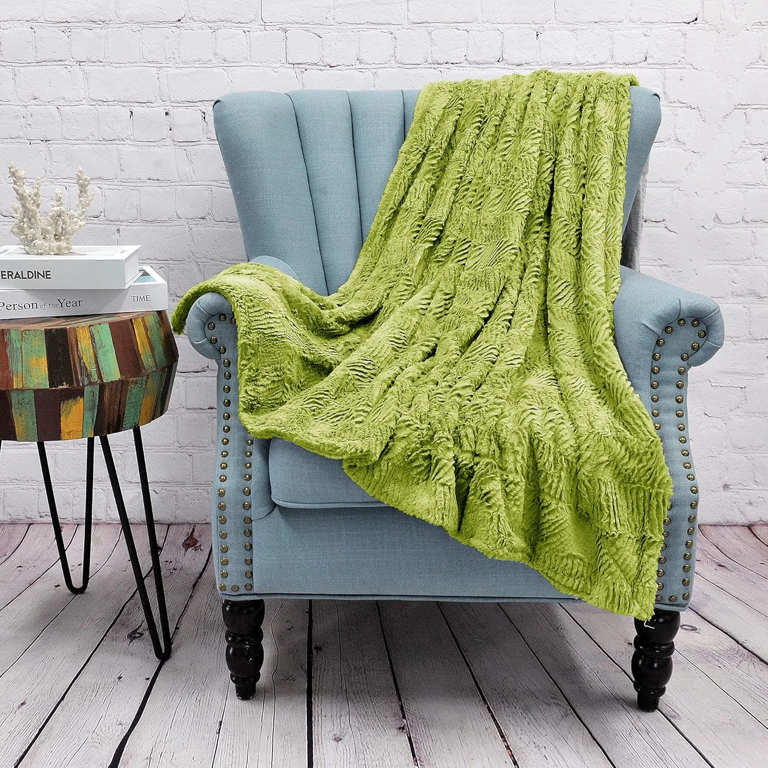 Home Soft Things Green Herringbone Brushed Throw Blanket, 60'' x 80'', Dark Citron, Lightweight Fluffy Plush Comfy Cozy Couch Bed Covers Suitable for Kids Adults Friends Home Décor