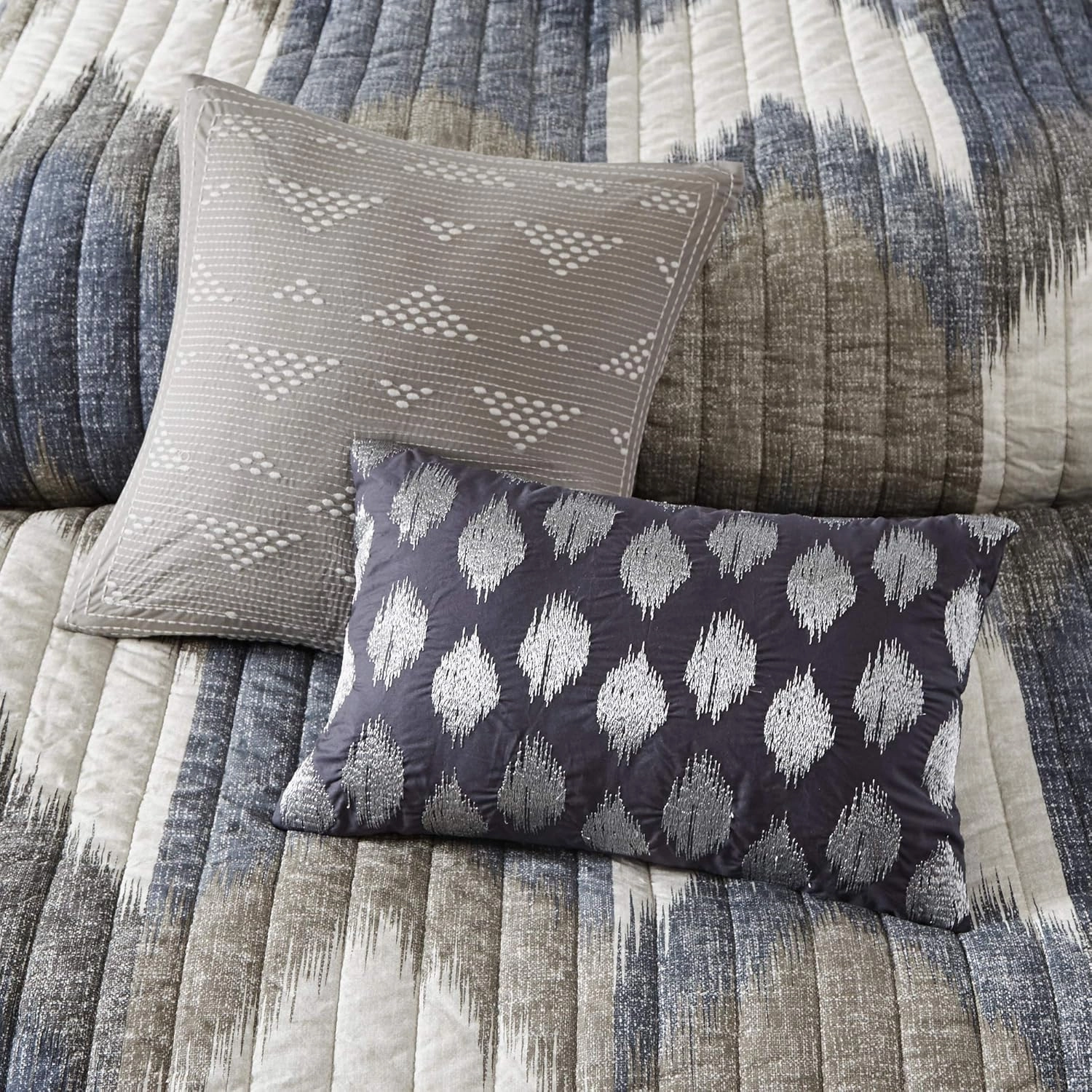 INK IVY Reversible Cotton Quilt-Luxury Double Sided Stitching Design All Season, Breathable Coverlet Bedspread Bedding, Matching Shams, King/Cal King(104"x92"), Alpine Chevron Navy 3 Piece