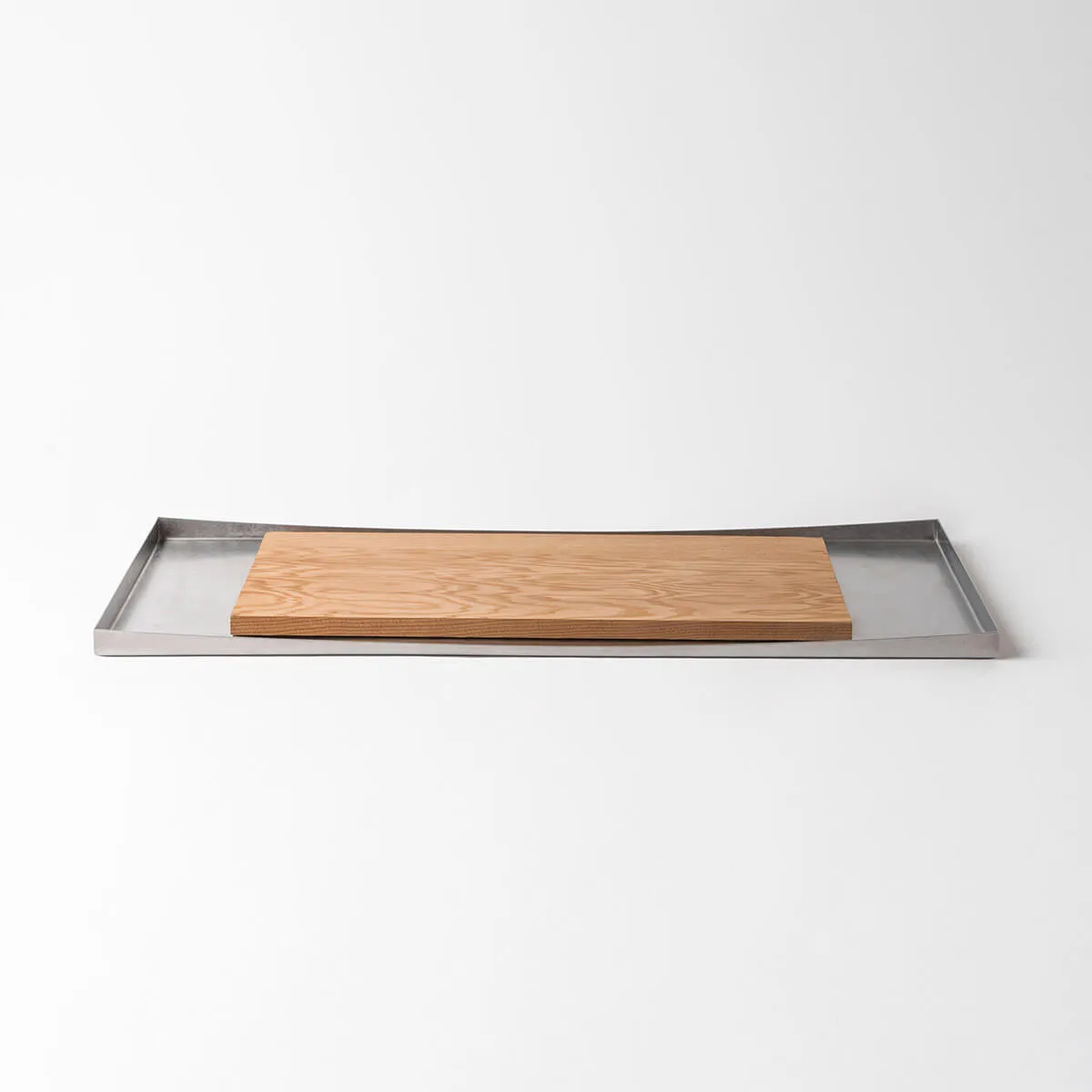 KnIndustrie The Cedar Plank smoking set in cedar with tray