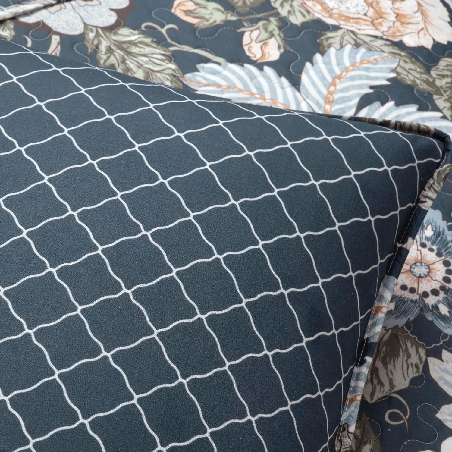 Lush Decor Sydney Reversible Cotton Quilt Navy/Multi 3 Piece Set Full/Queen - Soft Lightweight Printed Floral Bedding Set for All Season
