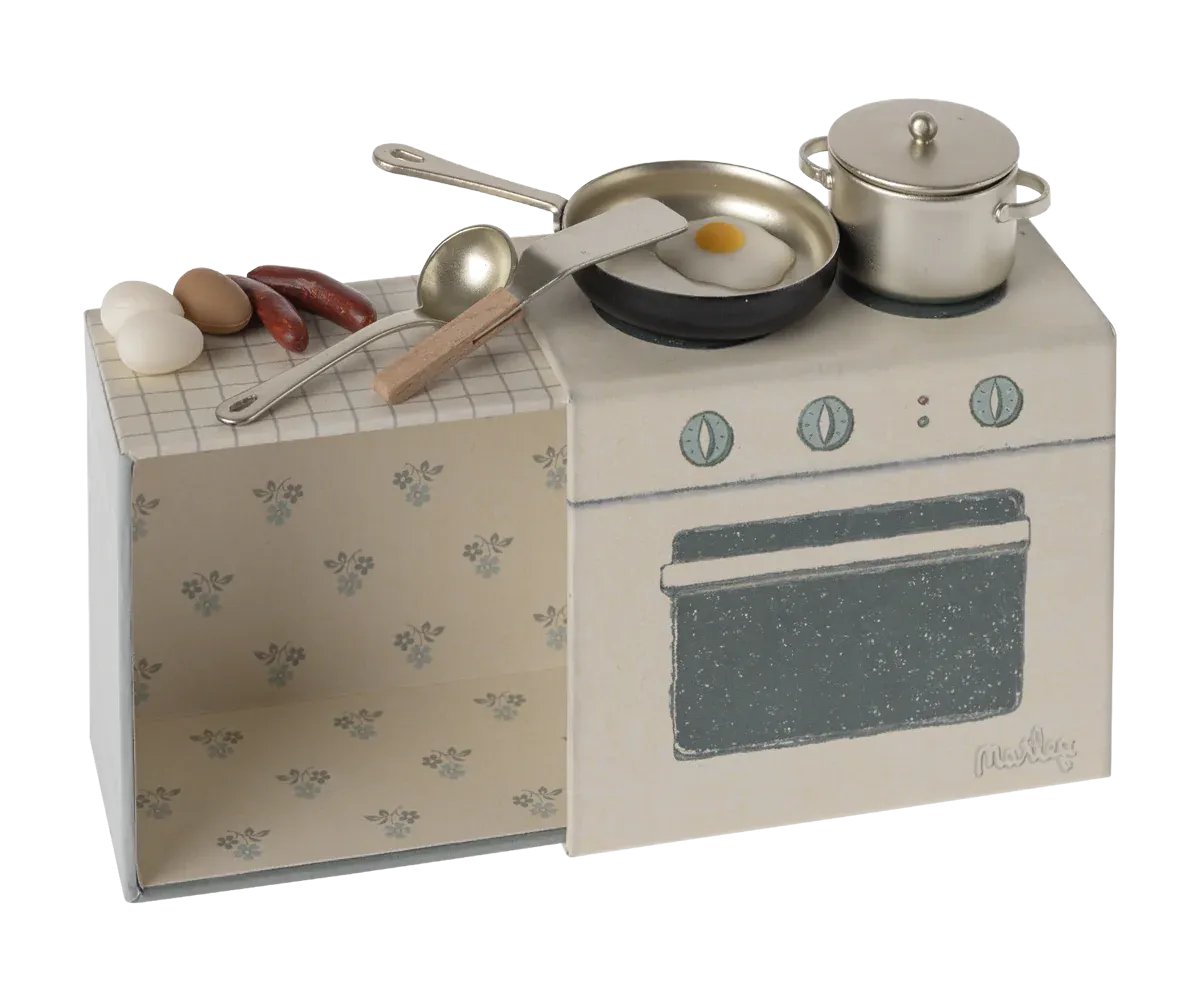 Maileg Cooking Set for Mouse