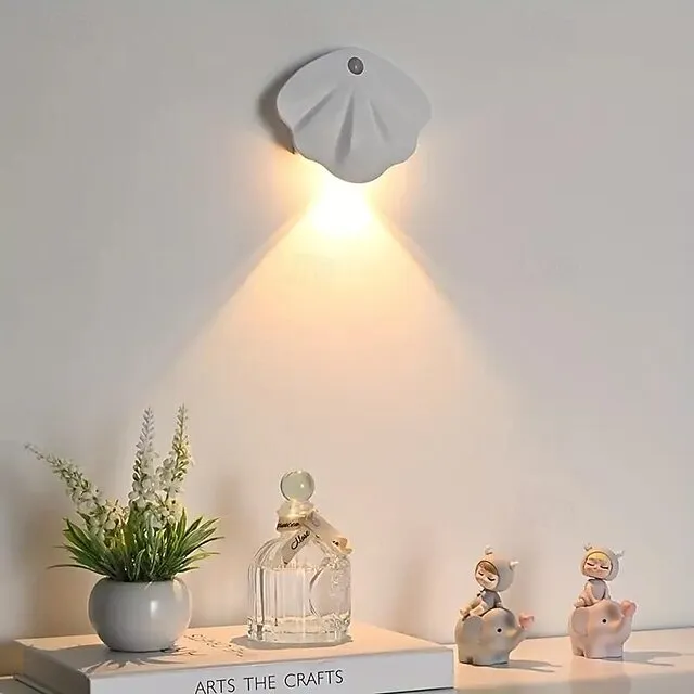 Motion Sensor Light Indoor Rechargeable Magnetic Wall Lights USB Rechargeable Wireless Night Light For Staircase Hallway Gallery Closet Wardrobe Bedroom Bedside Living Room Decor