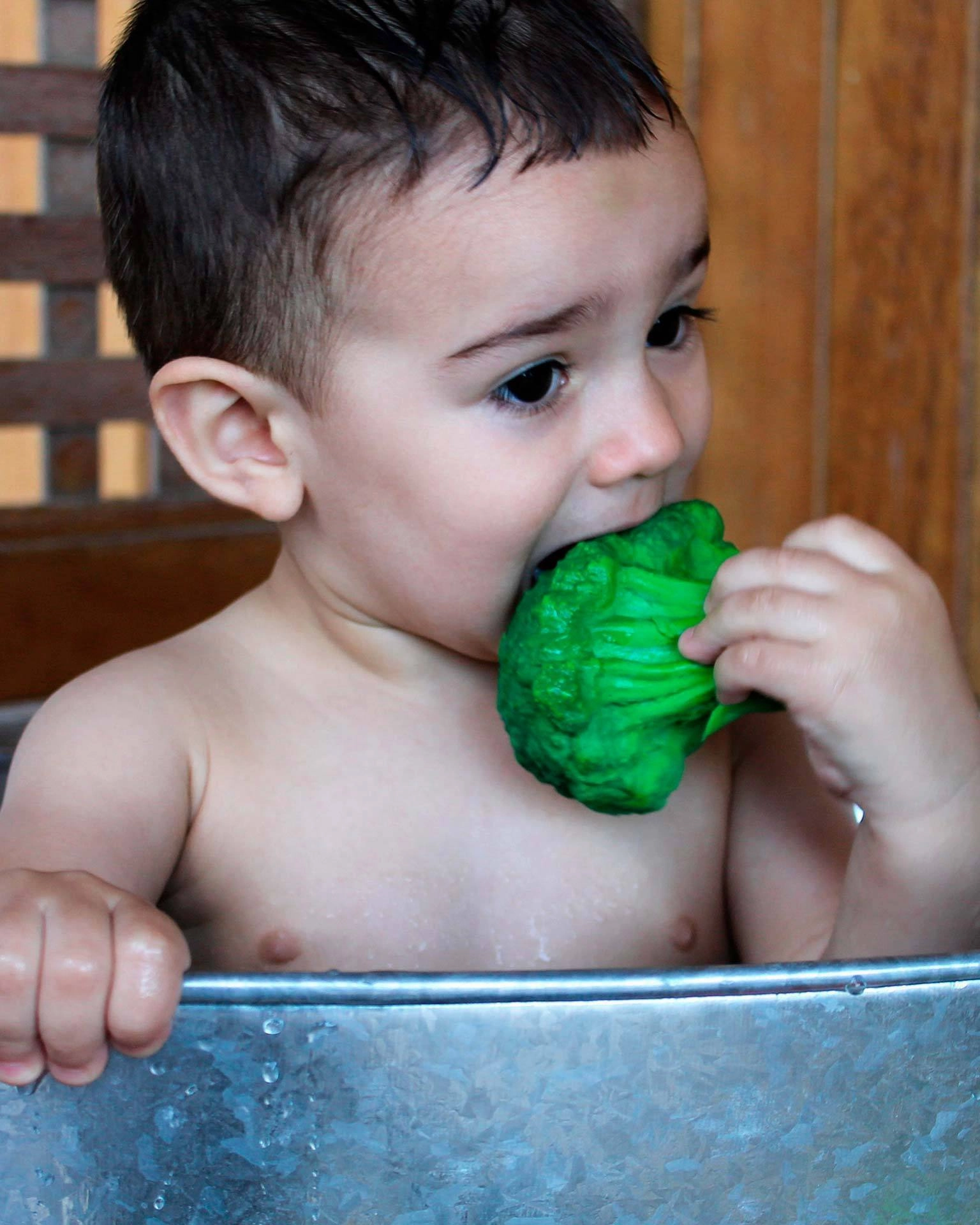 Oli & Carol Teether - Brucy The Broccoli