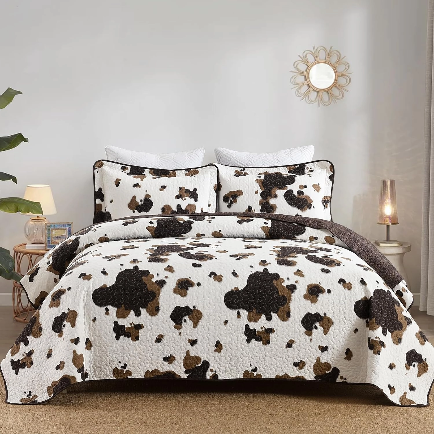 PERHOM Cow Quilt King Size - 100% Cotton King Western Cowhide Quilt Set Bedding Bedspreads, Cow Print Pattern Bed Set, Lightweight Rustic Farmhouse Comforter Set, Browm/Dark Brown, 3 Pieces
