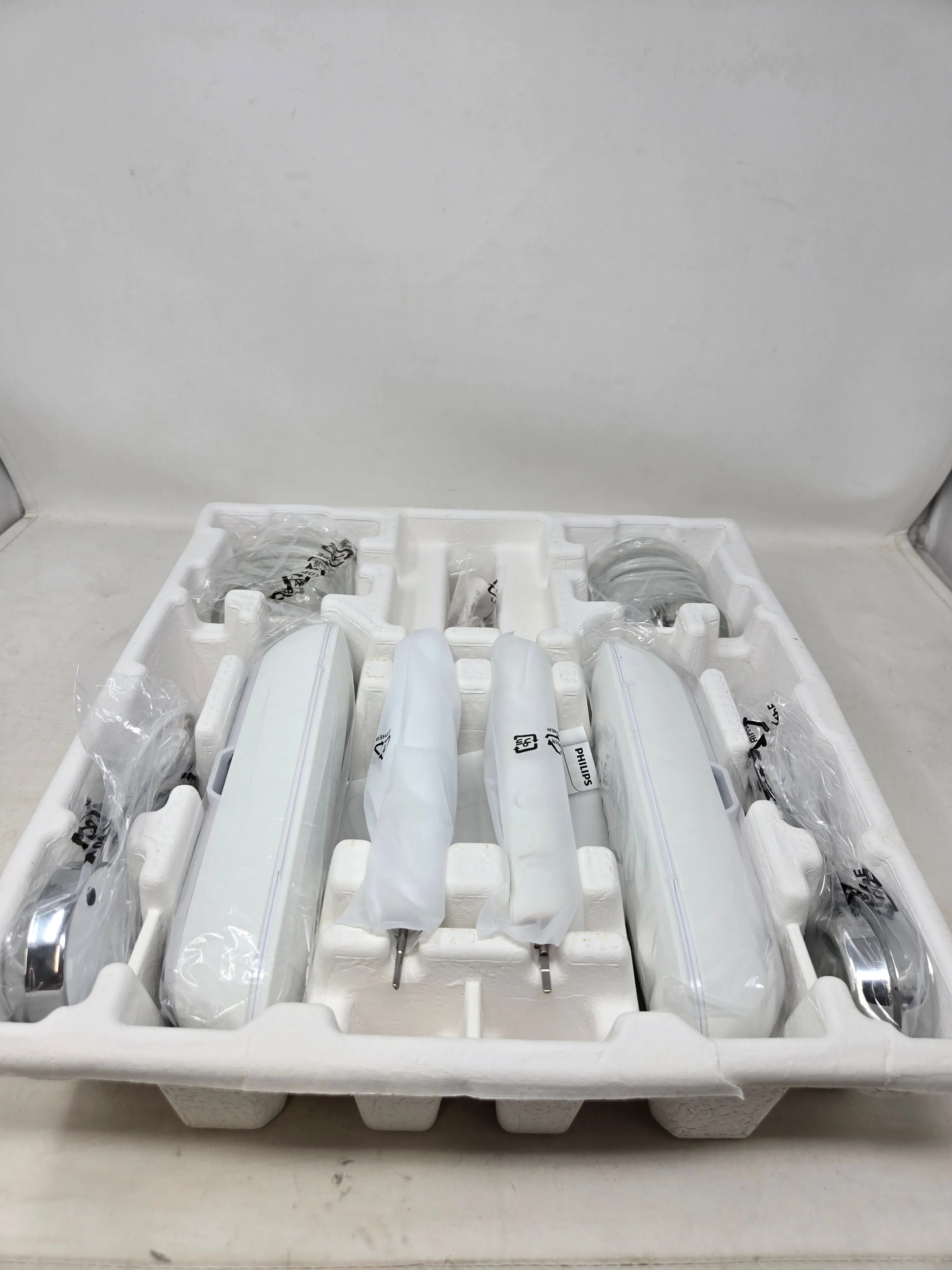 Philips Sonicare Diamond Clean Electric Toothbrush 2 Pack AP44