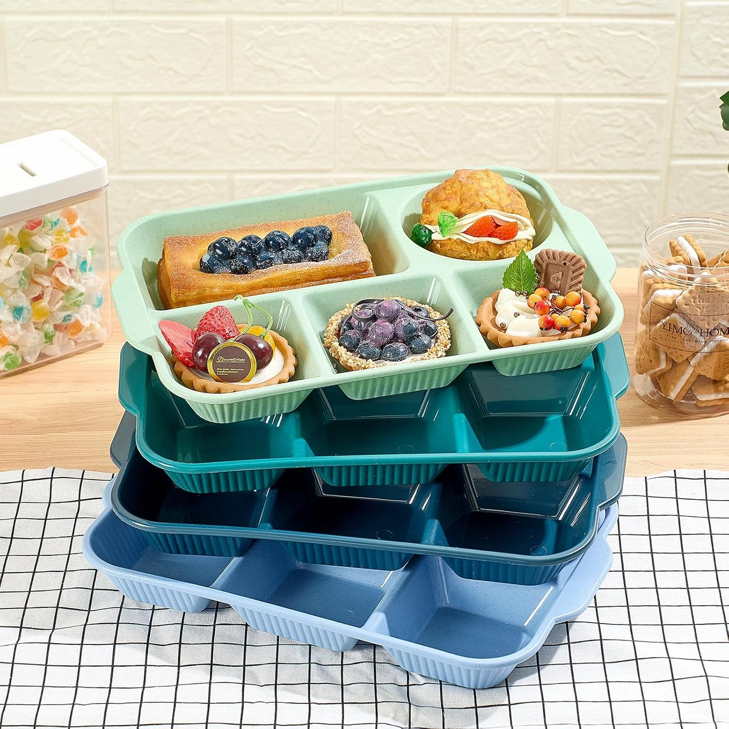 Pinkunn 8 Pcs 13'' Large Divided Plates Unbreakable Wheat Straw Dinnerware Lunch Trays Lightweight Reusable Plastic Compartment Microwave Dishwasher Safe Separator Plates(Retro)
