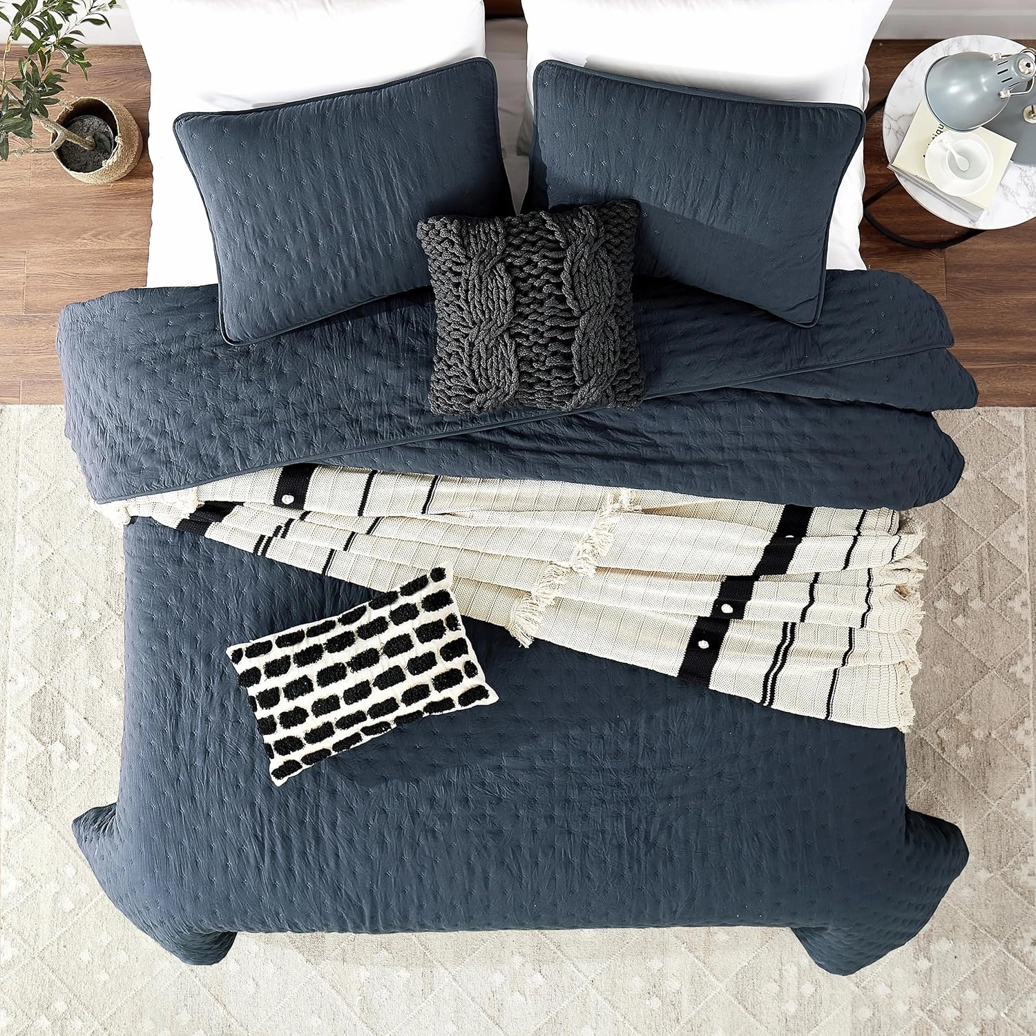 ROARINGWILD Navy Blue Twin Size Quilt Bedding Set with Pillow Sham, Lightweight Soft Bedspread Coverlet, Quilted Blanket Thin Comforter Bed Cover, All Season, 2 Piece, 68x90 inches