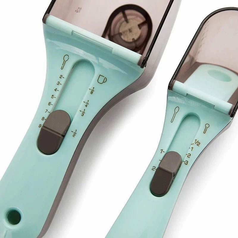 Set of 2 Ultimate Adjustable with Spoons Snaps Magnetic Measuring - High-tech