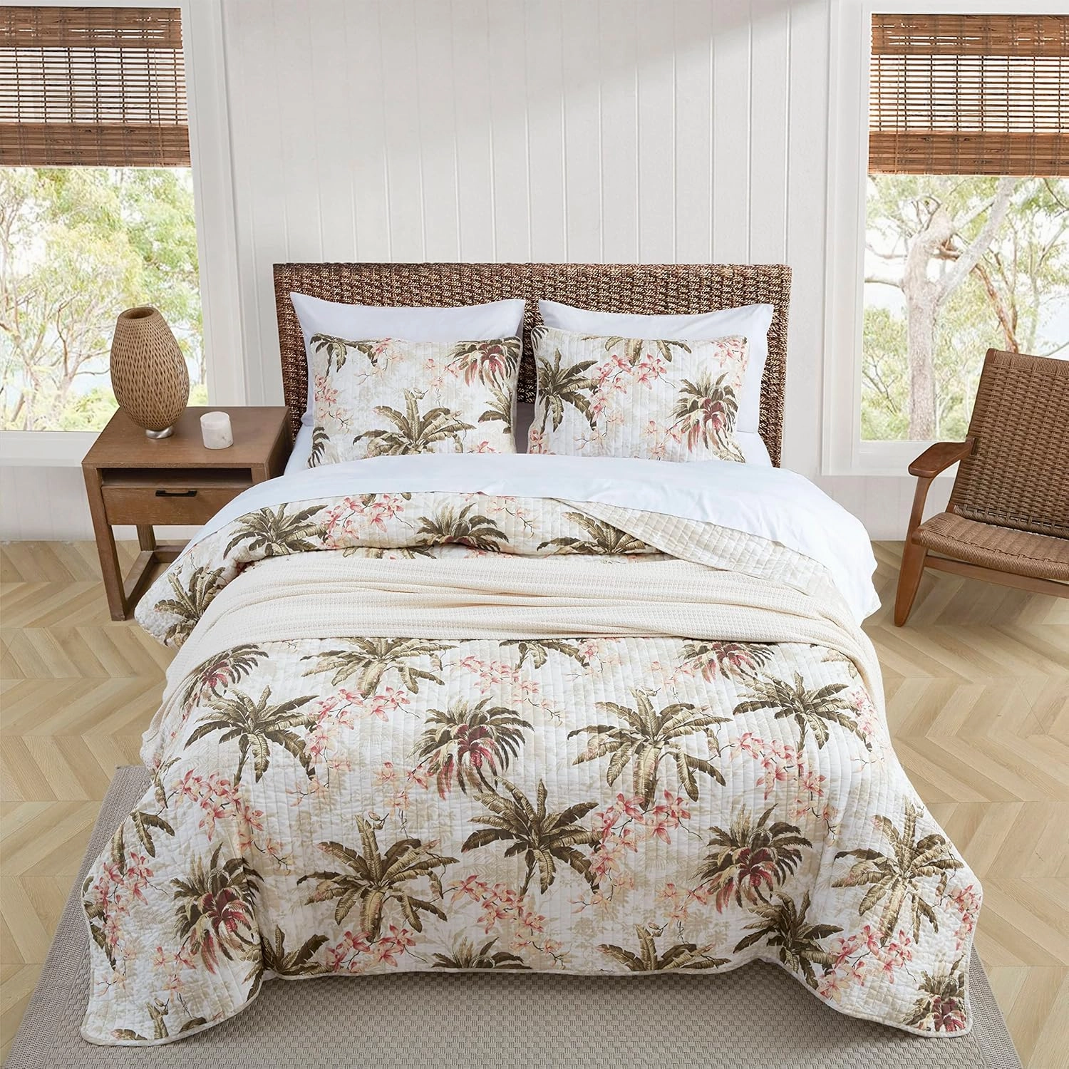 Tommy Bahama - Quilt Set, Reversible Cotton Bedding with Matching Shams, Lightweight Home Decor for All Seasons (Bonny Cove Ivory, King), Green/Orange/Beige