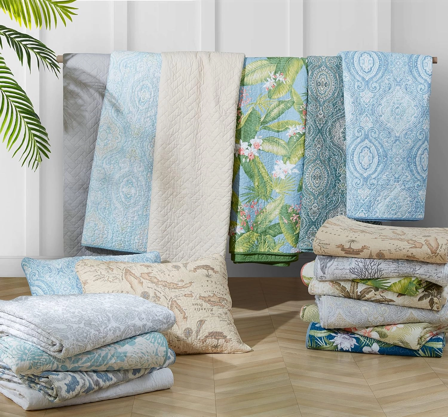Tommy Bahama - Quilt Set, Reversible Cotton Bedding with Matching Shams, Lightweight Home Decor for All Seasons (Bonny Cove Ivory, King), Green/Orange/Beige