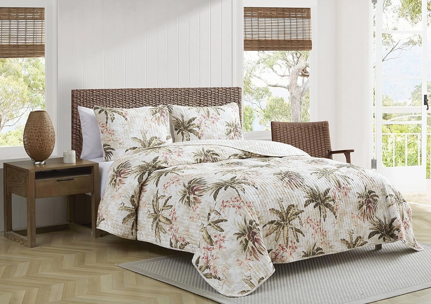 Tommy Bahama - Quilt Set, Reversible Cotton Bedding with Matching Shams, Lightweight Home Decor for All Seasons (Bonny Cove Ivory, King), Green/Orange/Beige