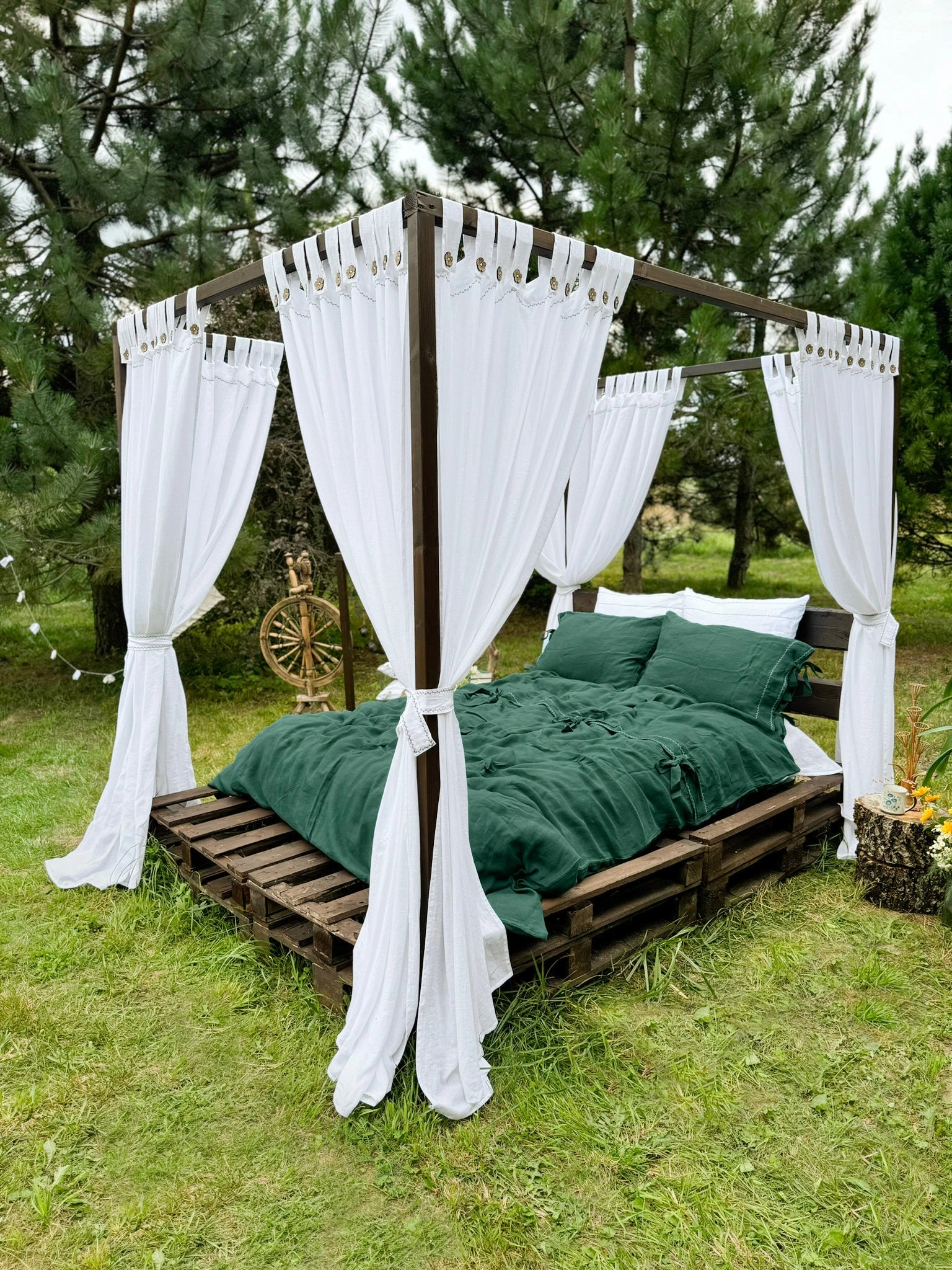 US size bedding set with White Embroidery. Dark colors options. Top closure for bed sheets