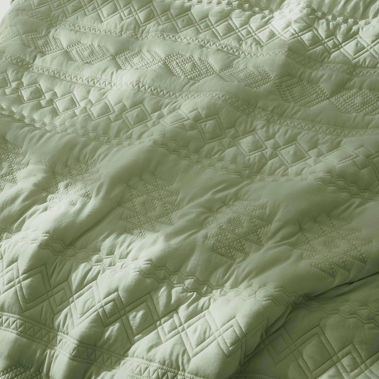 WDCOZY Boho Sage Green Quilt King Size Bedding Sets with 2 Pillow Shams, Farmhouse Lightweight Soft Bedspread Coverlet for All Season, 3 Pieces, 104x90 inches