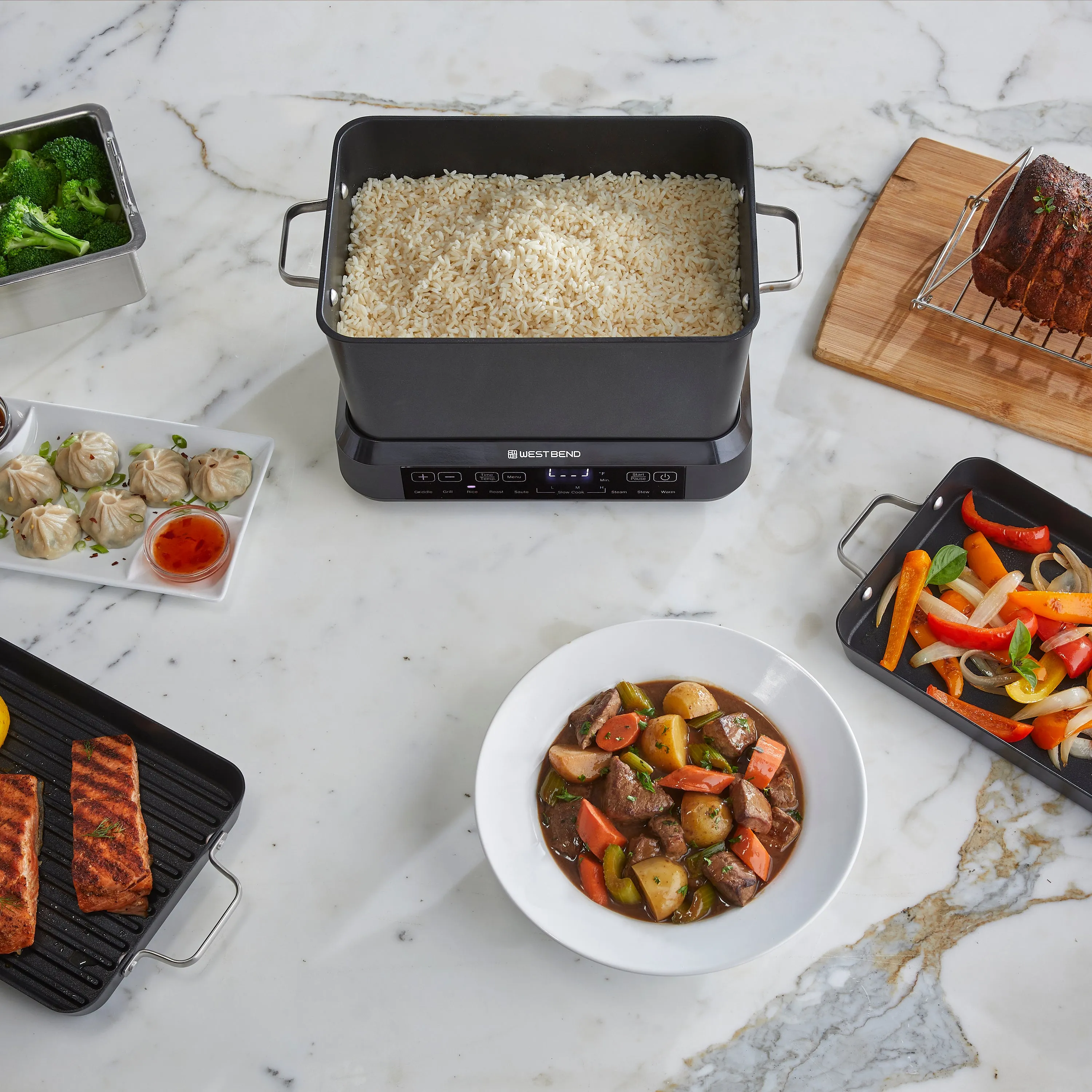 West Bend Versatility Cooker Plus, 6 Qt.