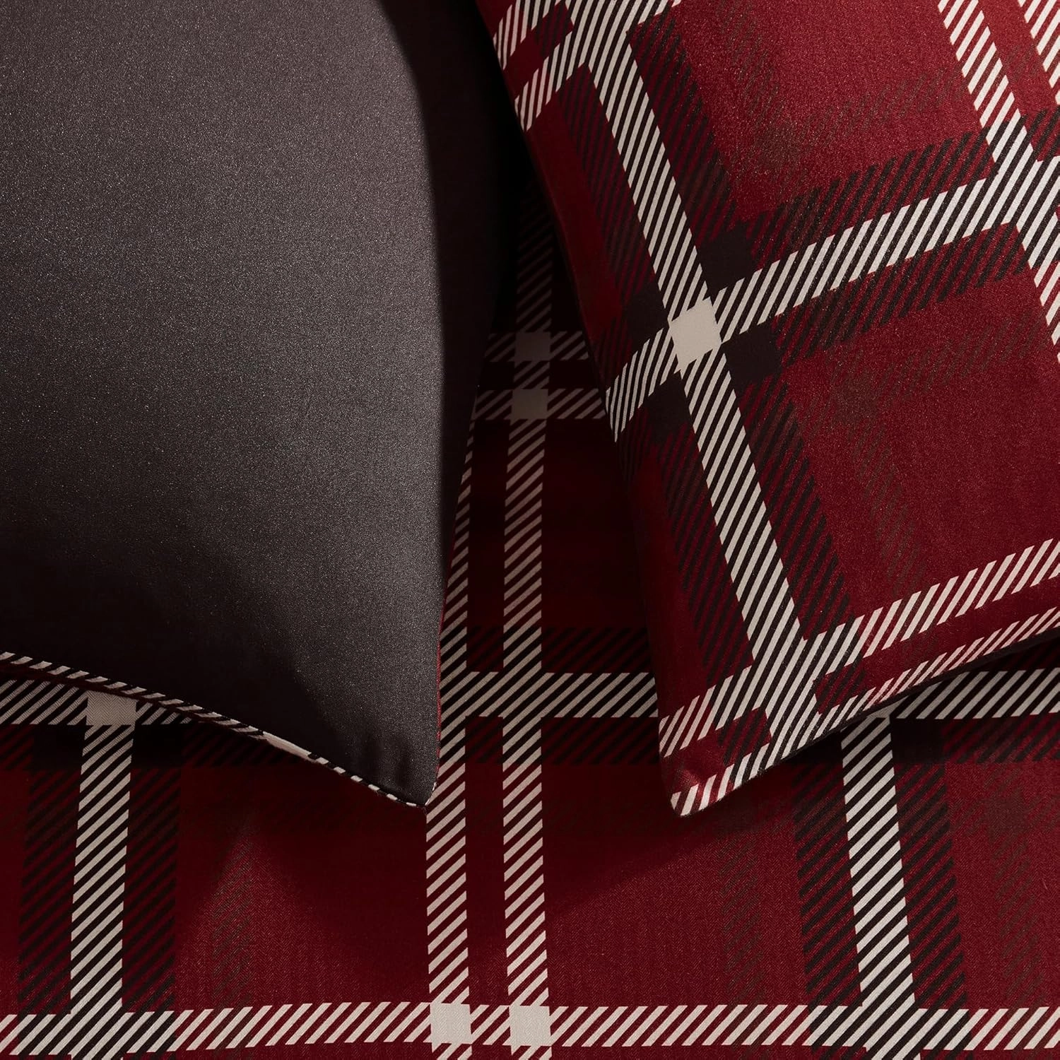 Wonderful Queen Comforter Set, Buffalo Plaid, Wooly Feel Brushed Hypoallergenic, 3 Pieces with Pillow Shams, Lightweight Cabin Lodge Bedding for All Season (Red, Queen)