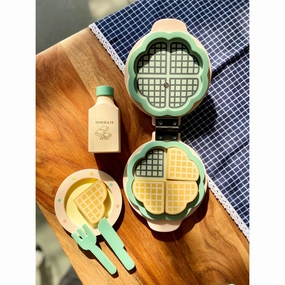 Wooden Sweet Treat Waffle Maker Toy Set - Green (3-7 Years)
